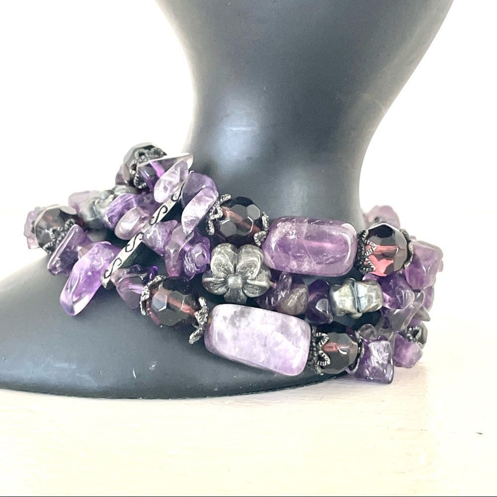 Purple beaded stretchy bracelet - Picture 5 of 9